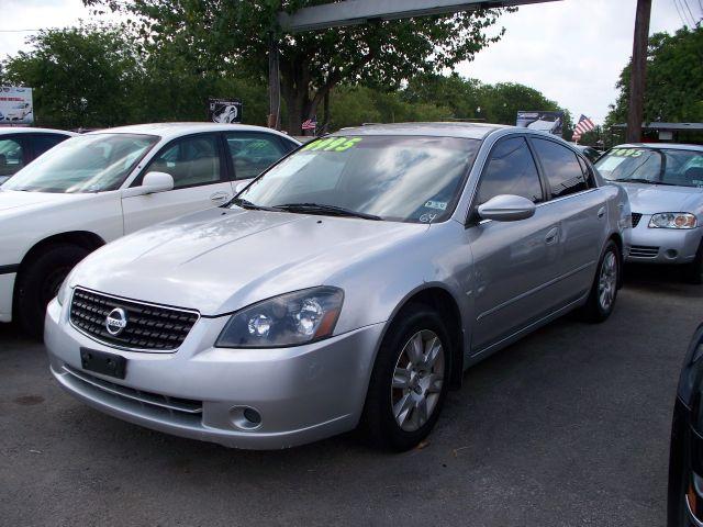 2005 Nissan Altima Base