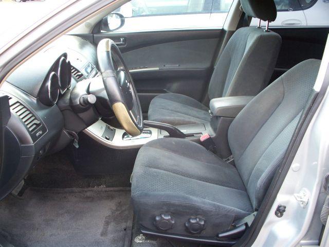 2005 Nissan Altima Base