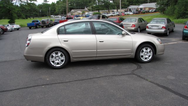 2005 Nissan Altima SLT Quad Cab 2WD