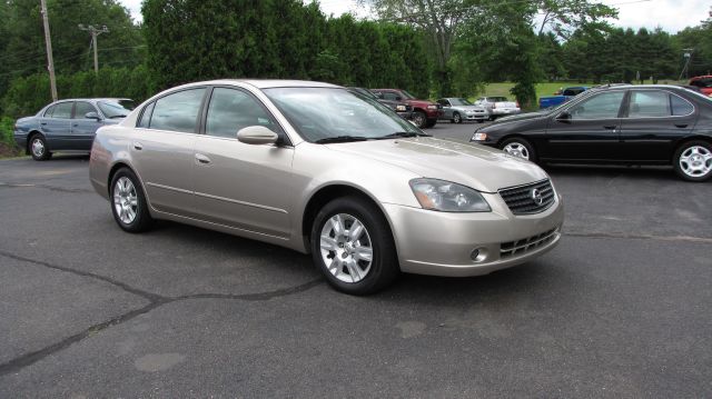 2005 Nissan Altima SLT Quad Cab 2WD