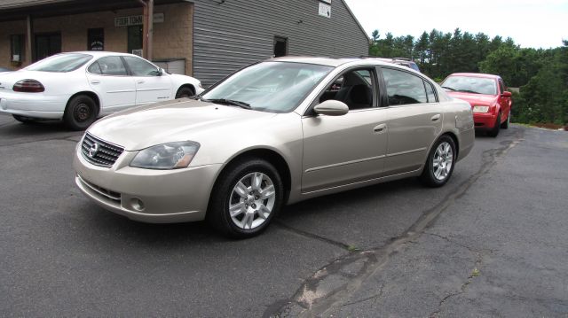 2005 Nissan Altima SLT Quad Cab 2WD