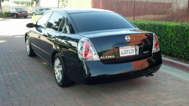 2005 Nissan Altima Pickupslt Quad Cab SWB 4WD 4x4 Truck