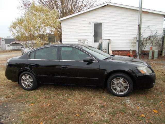 2005 Nissan Altima Pickupslt Quad Cab SWB 4WD 4x4 Truck