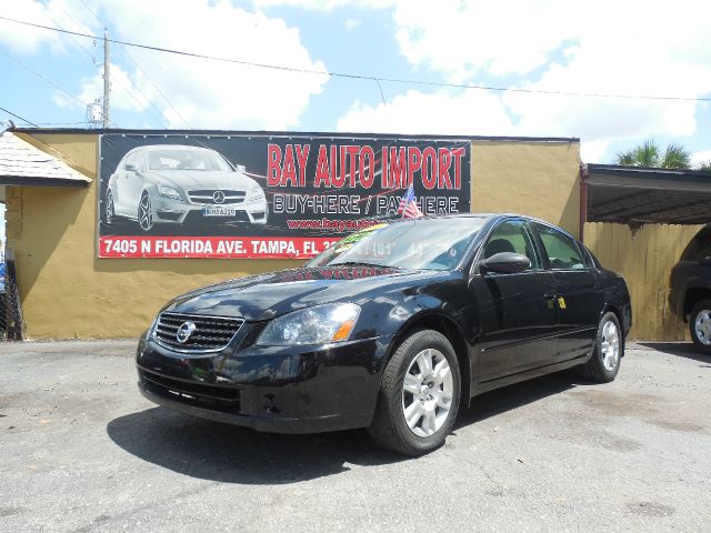 2005 Nissan Altima Pickupslt Quad Cab SWB 4WD 4x4 Truck