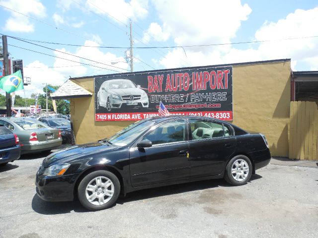 2005 Nissan Altima Pickupslt Quad Cab SWB 4WD 4x4 Truck