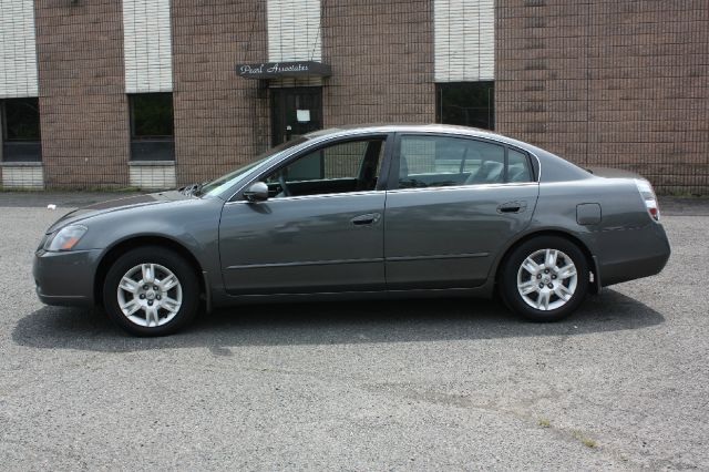 2005 Nissan Altima Pickupslt Quad Cab SWB 4WD 4x4 Truck