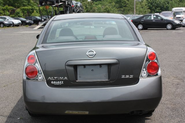 2005 Nissan Altima Pickupslt Quad Cab SWB 4WD 4x4 Truck