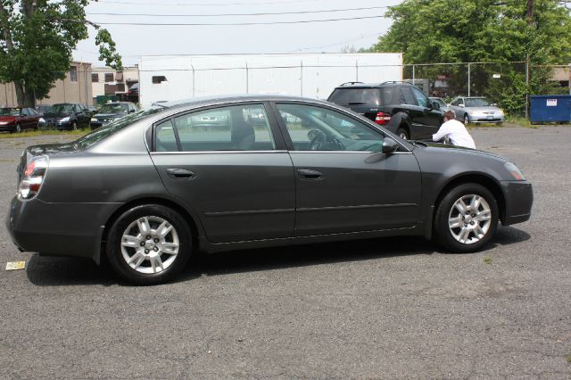 2005 Nissan Altima Pickupslt Quad Cab SWB 4WD 4x4 Truck