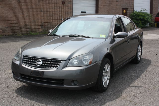 2005 Nissan Altima Pickupslt Quad Cab SWB 4WD 4x4 Truck