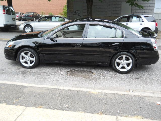 2005 Nissan Altima Crew Cab Standard Box 4-wheel Drive SLE