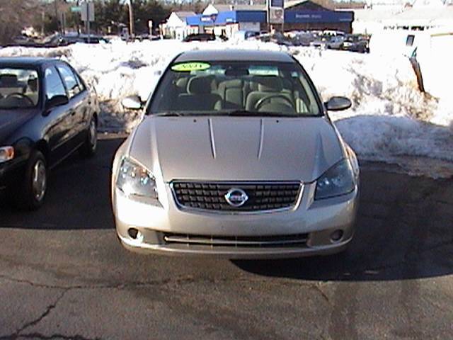 2005 Nissan Altima Pickupslt Quad Cab SWB 4WD 4x4 Truck