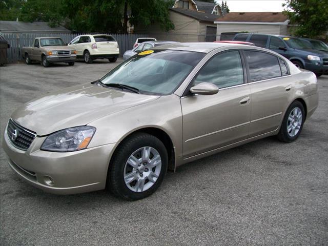 2005 Nissan Altima Ext Cab-no Bed