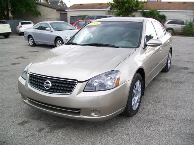 2005 Nissan Altima Ext Cab-no Bed