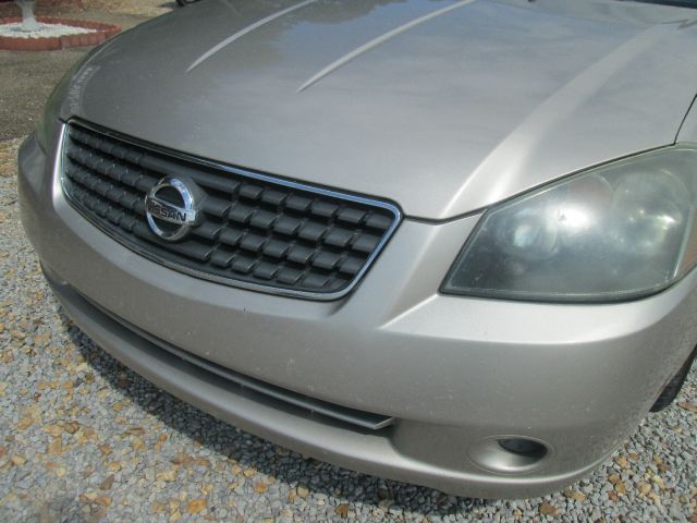 2005 Nissan Altima Pickupslt Quad Cab SWB 4WD 4x4 Truck