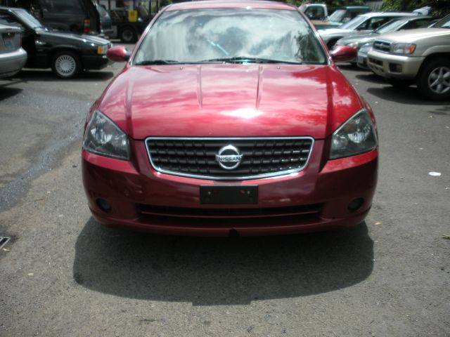 2005 Nissan Altima Pickupslt Quad Cab SWB 4WD 4x4 Truck