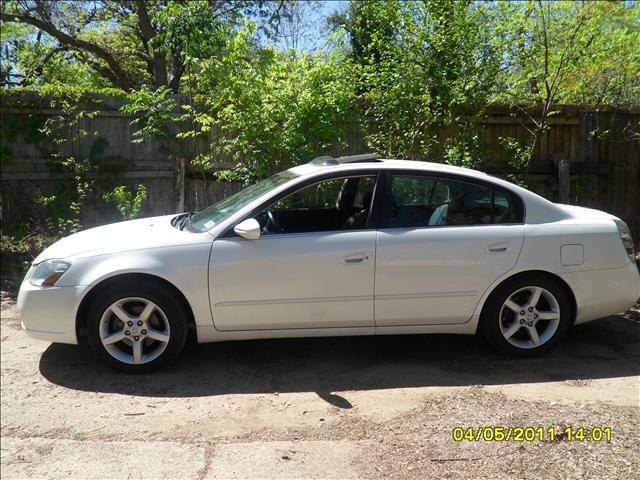 2005 Nissan Altima XLT Crewcab