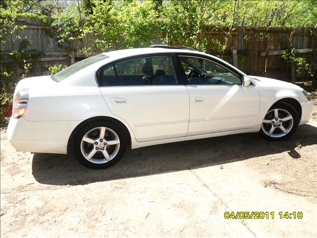 2005 Nissan Altima XLT Crewcab