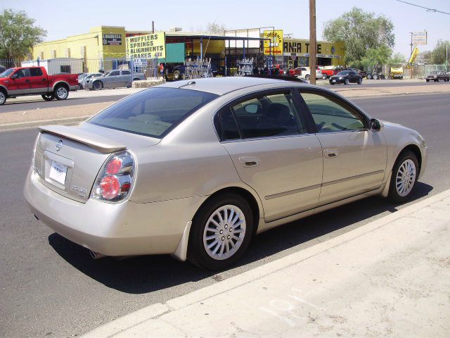 2005 Nissan Altima LE