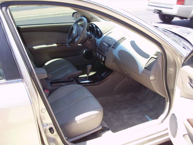 2005 Nissan Altima LE