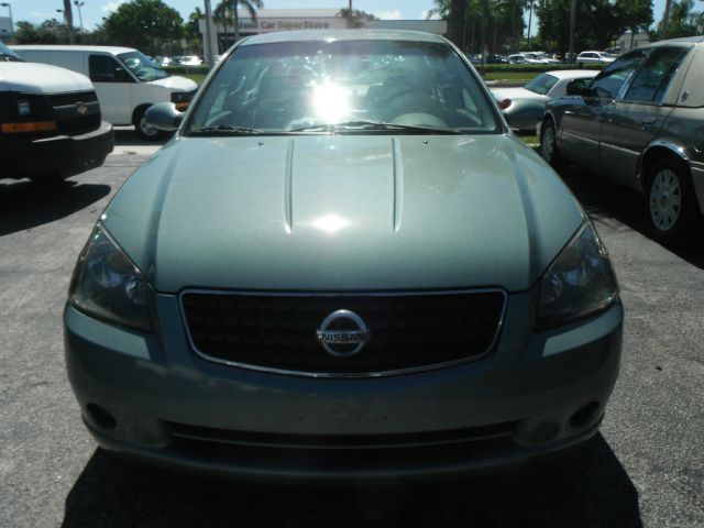 2005 Nissan Altima SLT Quad Cab 2WD