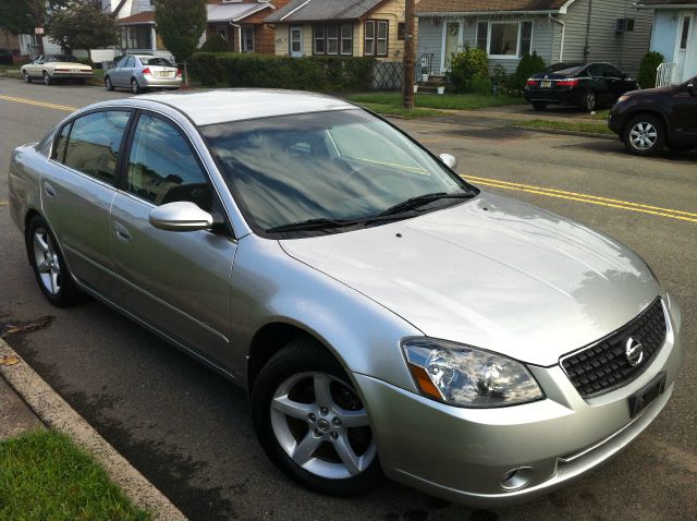 2005 Nissan Altima LE