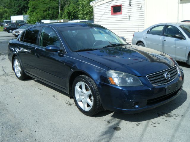 2005 Nissan Altima Pickupslt Quad Cab SWB 4WD 4x4 Truck