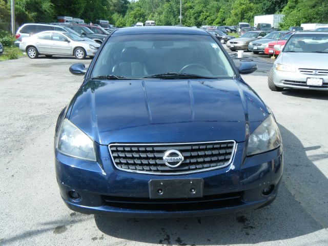 2005 Nissan Altima Pickupslt Quad Cab SWB 4WD 4x4 Truck