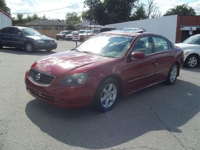 2005 Nissan Altima SLT Quad Cab 2WD