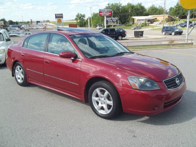 2005 Nissan Altima SLT Quad Cab 2WD