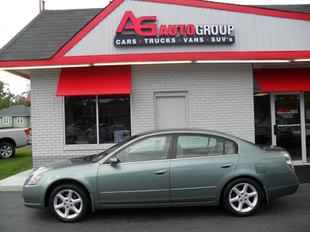 2005 Nissan Altima Pickupslt Quad Cab SWB 4WD 4x4 Truck