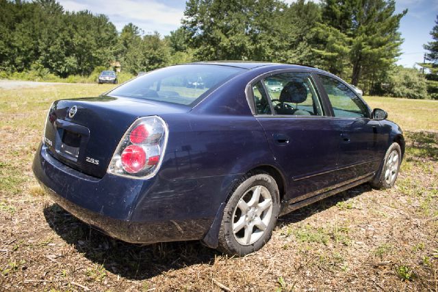 2005 Nissan Altima Pickupslt Quad Cab SWB 4WD 4x4 Truck