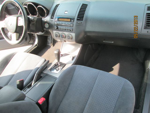 2005 Nissan Altima LE