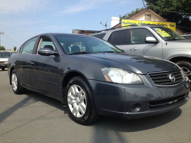 2005 Nissan Altima Pickupslt Quad Cab SWB 4WD 4x4 Truck