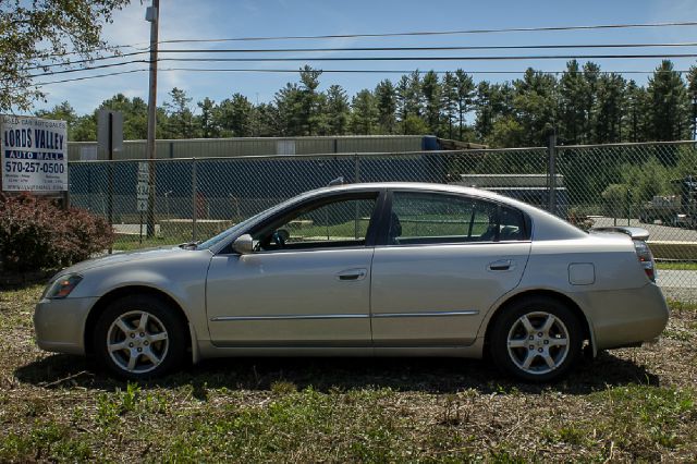 2005 Nissan Altima ST Pickup 4D 5 1/2 Ft