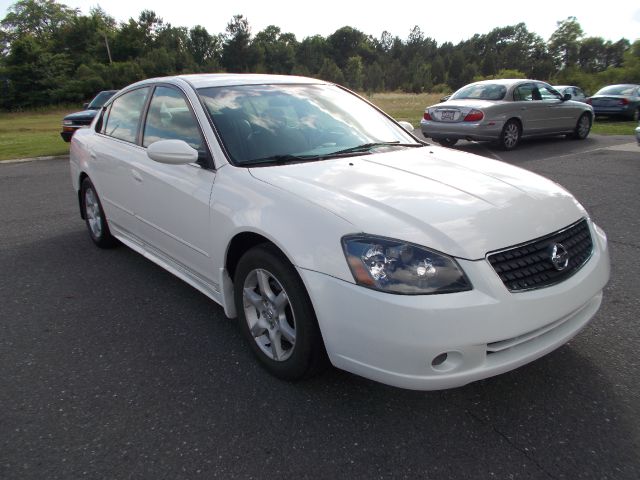 2005 Nissan Altima Pickupslt Quad Cab SWB 4WD 4x4 Truck