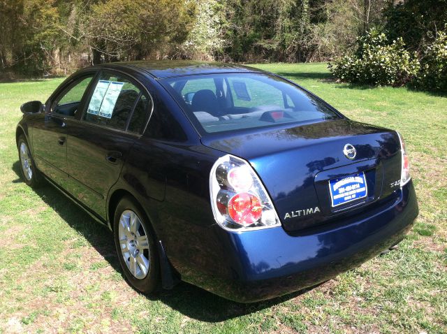 2005 Nissan Altima Pickupslt Quad Cab SWB 4WD 4x4 Truck