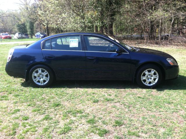 2005 Nissan Altima Pickupslt Quad Cab SWB 4WD 4x4 Truck