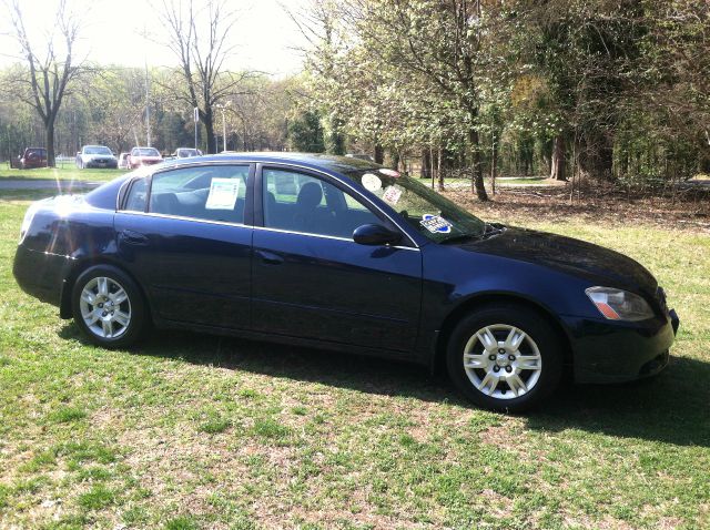 2005 Nissan Altima Pickupslt Quad Cab SWB 4WD 4x4 Truck