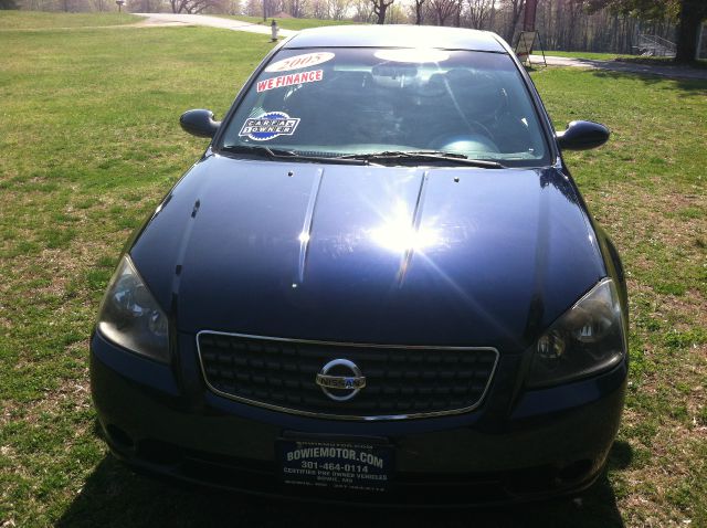 2005 Nissan Altima Pickupslt Quad Cab SWB 4WD 4x4 Truck