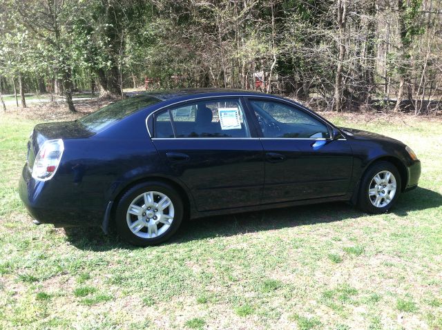 2005 Nissan Altima Pickupslt Quad Cab SWB 4WD 4x4 Truck