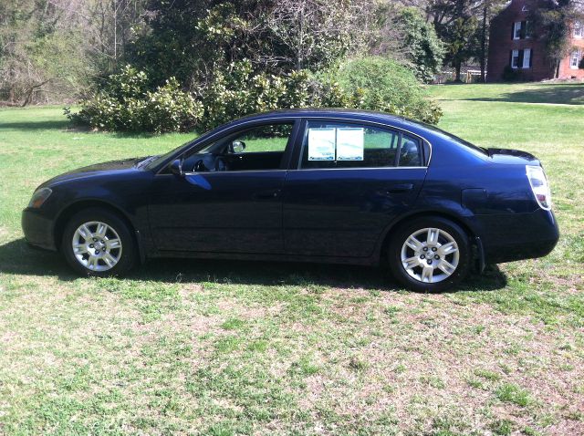 2005 Nissan Altima Pickupslt Quad Cab SWB 4WD 4x4 Truck