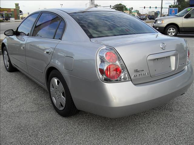 2005 Nissan Altima Pickupslt Quad Cab SWB 4WD 4x4 Truck