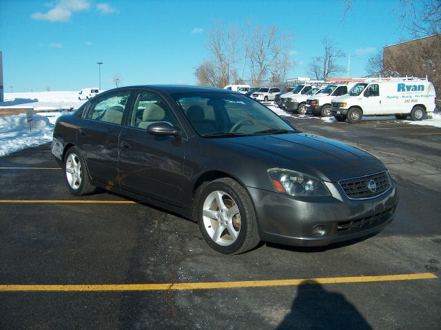 2005 Nissan Altima LE