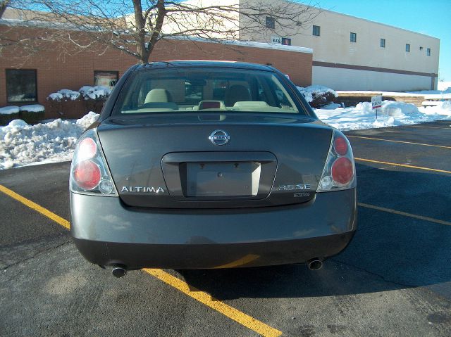 2005 Nissan Altima LE