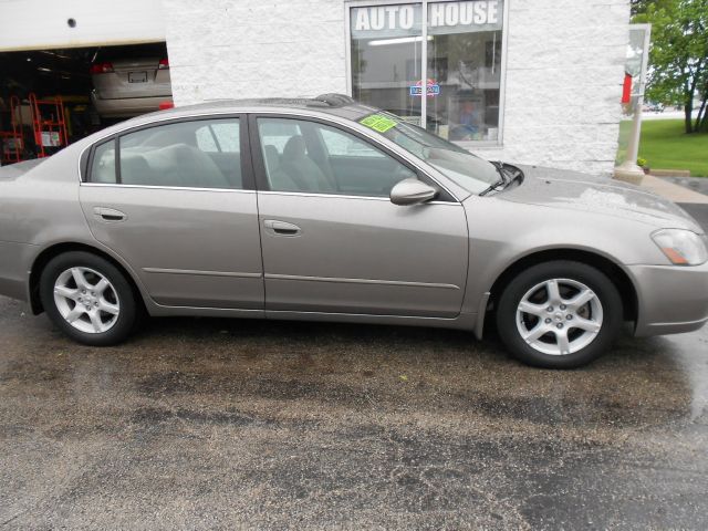 2005 Nissan Altima Pickupslt Quad Cab SWB 4WD 4x4 Truck