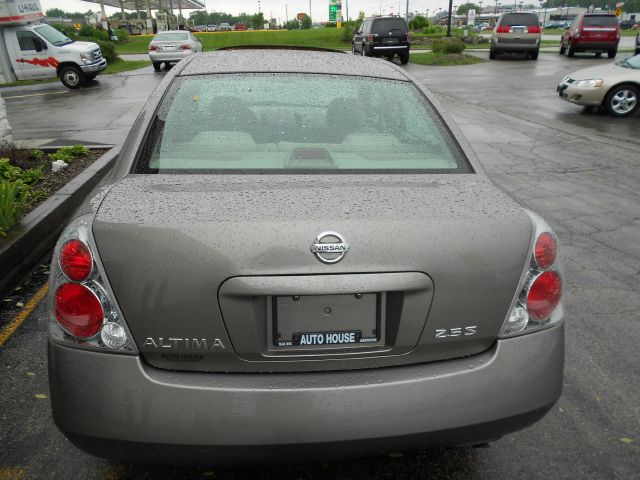 2005 Nissan Altima Pickupslt Quad Cab SWB 4WD 4x4 Truck