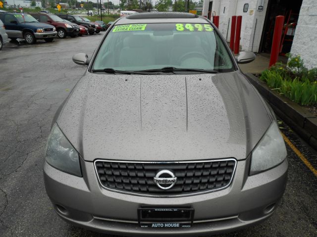 2005 Nissan Altima Pickupslt Quad Cab SWB 4WD 4x4 Truck