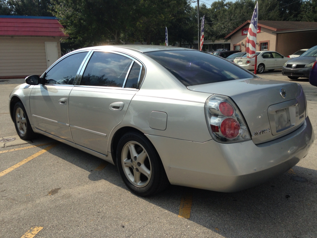 2005 Nissan Altima Pickupslt Quad Cab SWB 4WD 4x4 Truck