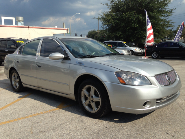 2005 Nissan Altima Pickupslt Quad Cab SWB 4WD 4x4 Truck