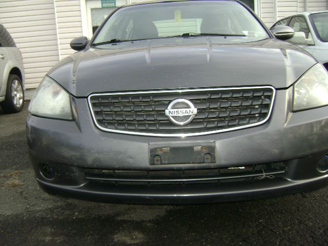 2005 Nissan Altima Pickupslt Quad Cab SWB 4WD 4x4 Truck